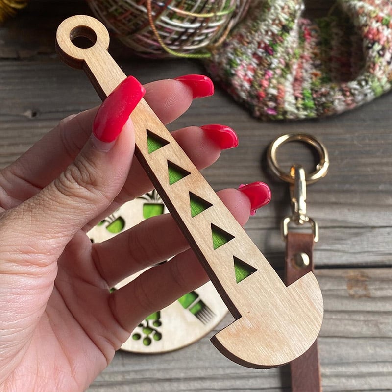 💝49% OFF-Portable Wrist Yarn Holder, Gift for Crocheter